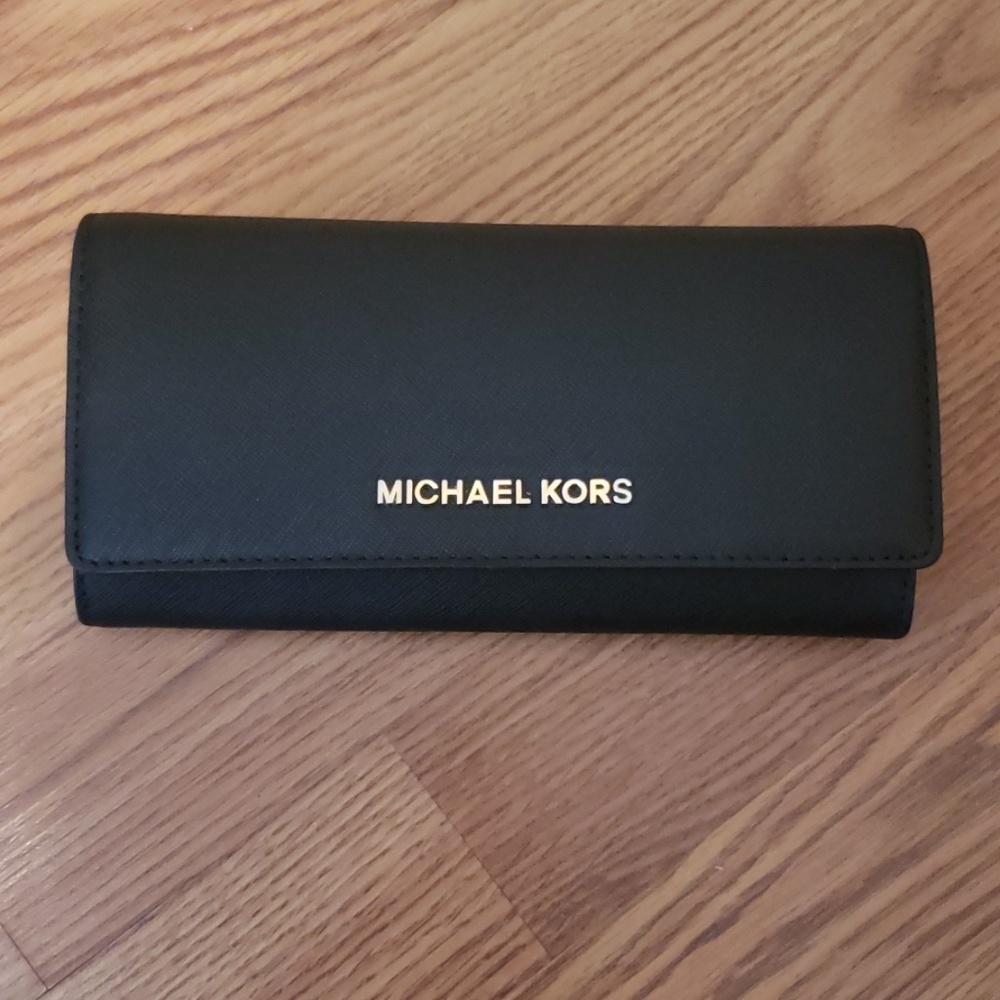 Michael Kors Large wallet